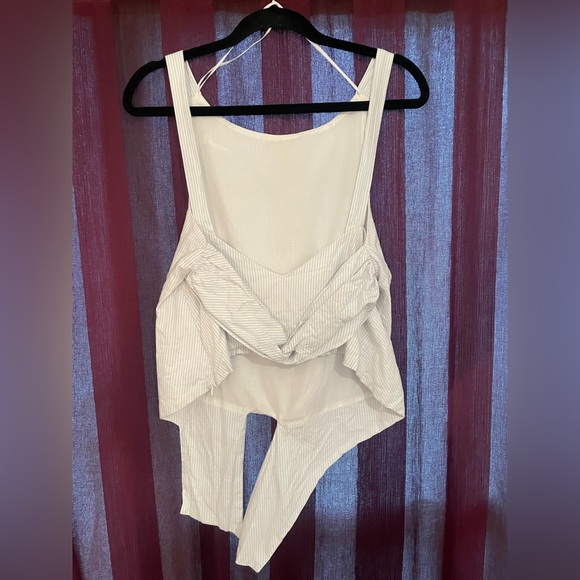Zara Top front tie Low back w/ bow. White & Blue stripes- size Medium - Picture 1 of 6